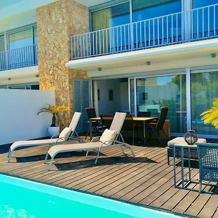 Vila Ray Design *